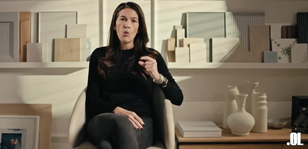 Marta Echarri es ejecutiva financiera y ha trabajado en J.P. Morgan, N26, entre otros y actualmente es asesora financiera